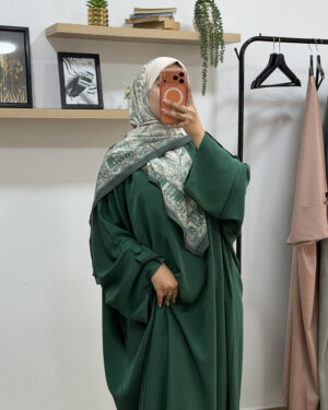 Alternative view of عباءة العربية
